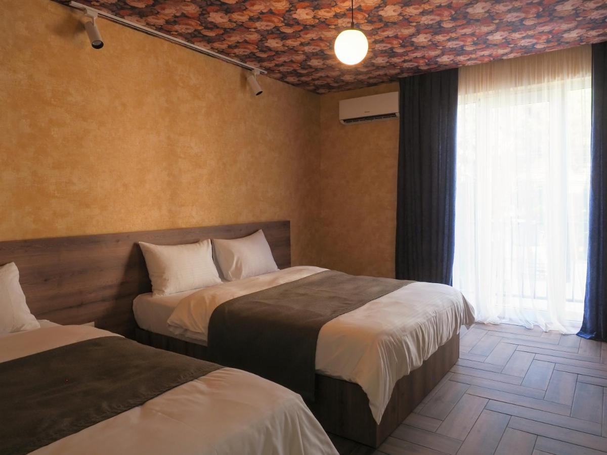 Hotel Banihills Tbilisi Exterior foto